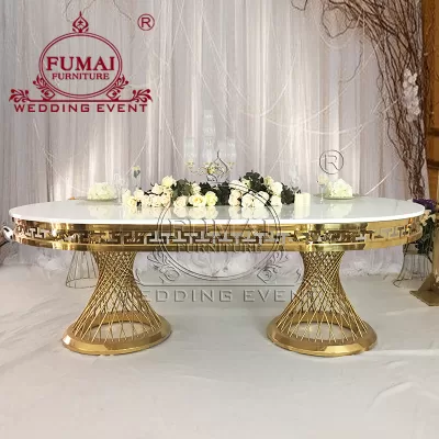 Hotel wedding oval table