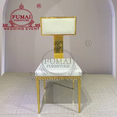 Contemporary dining chair