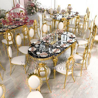 Oval Dinner Table