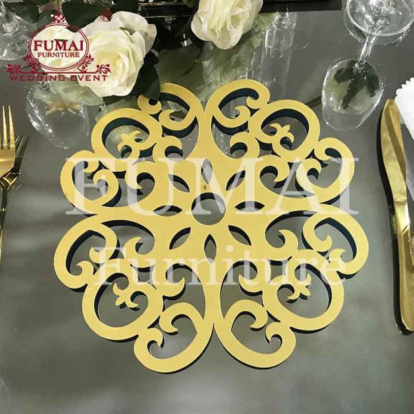 Gold placemats with fancy pattern for weddings Fumai