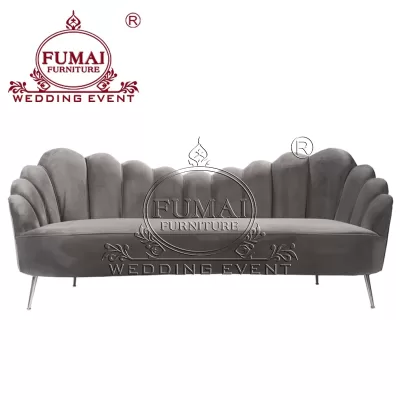 Daisy grey settee