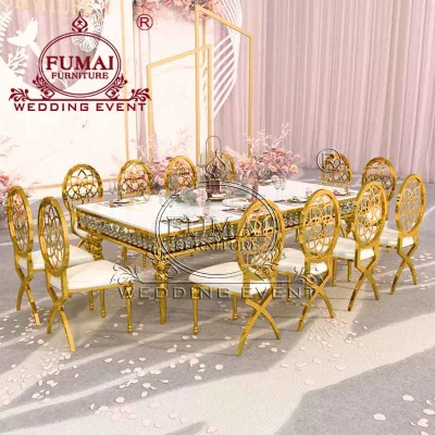 Wedding table with crystal