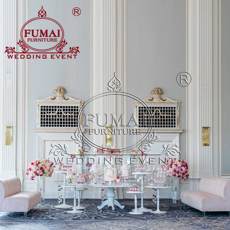 A Luxurious Banquet Hall Setting