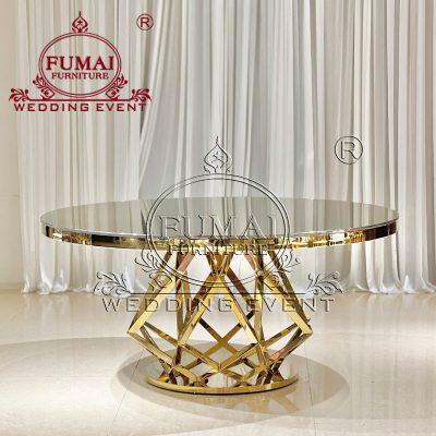 Round Tables for Wedding Reception