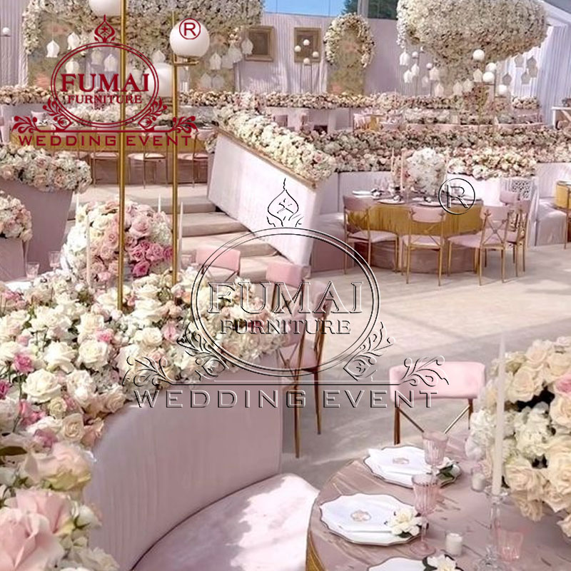 How To Make Your City Wedding Reception Iconic with Roses