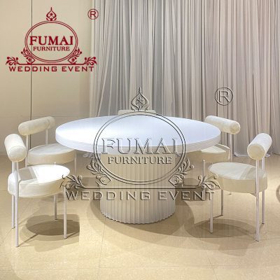 White Round Wedding Table