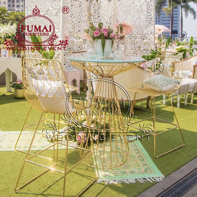 Redefining the Role of Cocktail Tables in Weddings